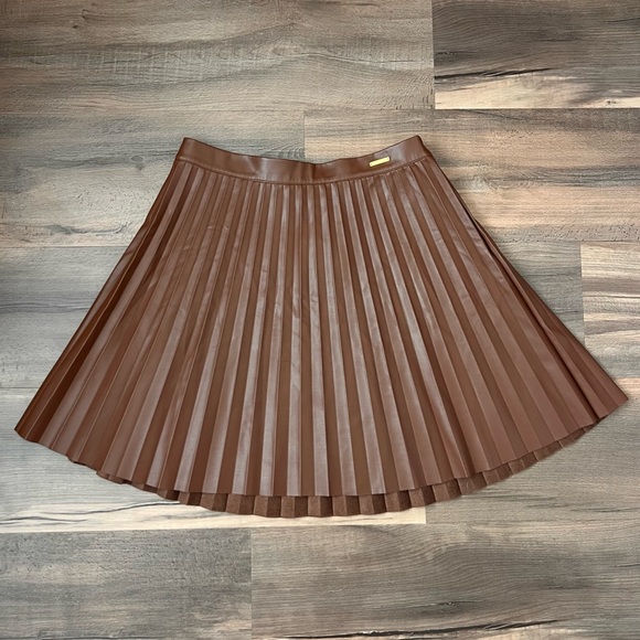 NWT Marc New York Andrew Marc Cognac Pleated Faux Leather Skirt Size 12 - Picture 1 of 11